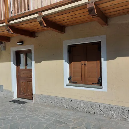 Cav Mes Vallees Apartment Torgnon